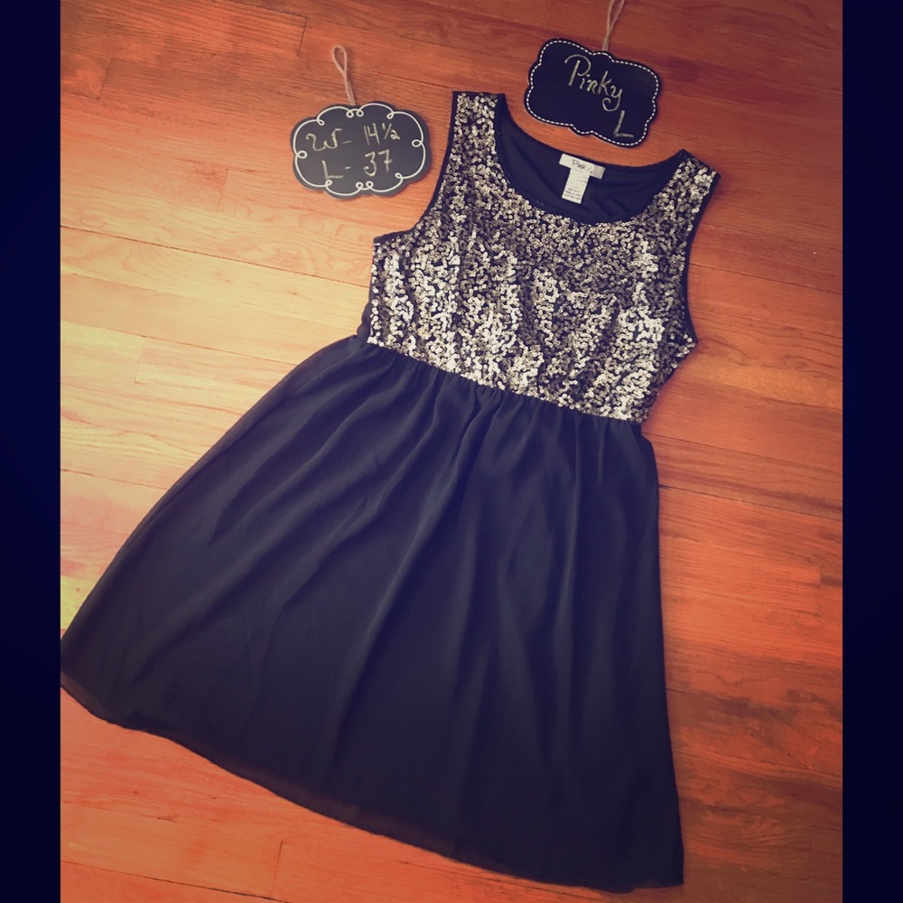 Black and Gold Sequin Sleeveless Dress